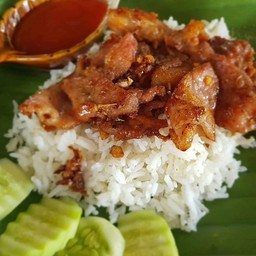 ข้าวหมูทอด Fried Pork With Rice