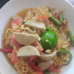 ตำมาม่าหมูยอ