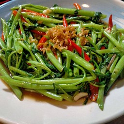ผัดผักบุ้งไฟแดง(กับข้าว)
