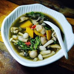 แกงเห็ดรวม