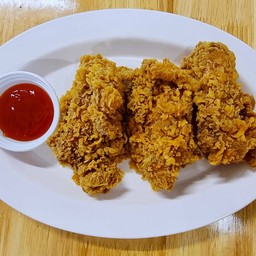 สะโพกไก่ทอดหั่นชิ้น 4 ชิ้น