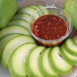 บริการตำ-พี่หญิงมะม่วงแช่อิ่ม(กฎแห่งตำเผ็ดนำเสมอ) ตลาดประจวบจิง จิง(ตรงกันข้ามร.รอนุบาลสวนเด็ก)