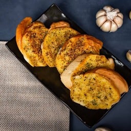 ขนมปังกระเทียม