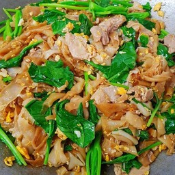 ผัดซีอิ๊วหมู Pad See Ew with Pork