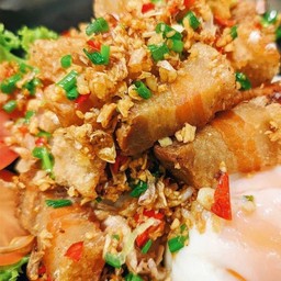 หมูสามชั้นคั่วพริกเกลือ Stir Fried Pork Belly with Chili and Salt