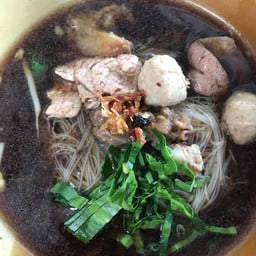 ก๋วยเตี๋ยวหมู ดับเพลิงแปดริ้ว