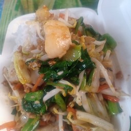 ก๋วยเตี๋ยวคั่วไก่