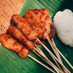 หมูกินยาว