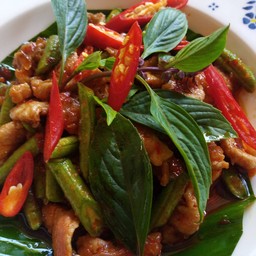 ผัดพริกเผา ราดข้าว