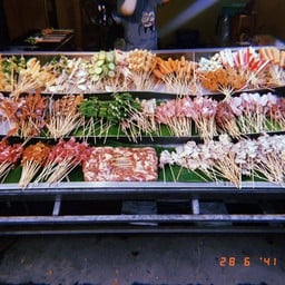 หมูปิ้ง ไก่ย่างแดง รสเด็ดเจ็ดยอด