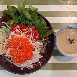สลัดปูอัดไข่กุ้ง