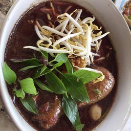 ก๋วยเตี๋ยวส้มตำรดเด็ด