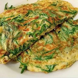 ไข่เจียวชะอมราดข้าว