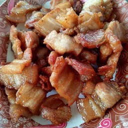 สามชั้นทอดน้ำปลา