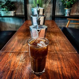 กาแฟดำน้ำผึ้งเย็น