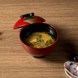 Miso soup with spring onion, wakame seaweed and tofu