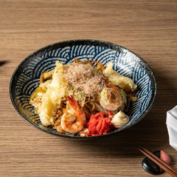 Pan fried soba noodles with pork, seafood and vegetables