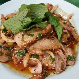หมูน้ำตก
