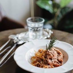 DUDE CAFE & BISTRO