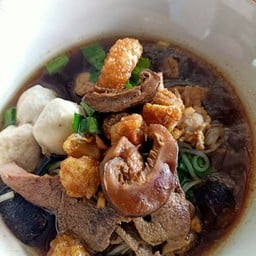 ก๋วยเตี๋ยวเรือ กู๋กุ่ย