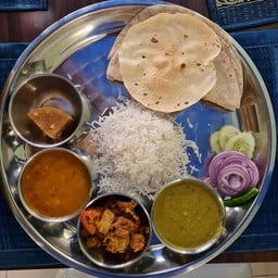 Veg. Special Indian Thali