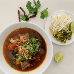 ขนมจีนน้ำเงี้ยวหมู