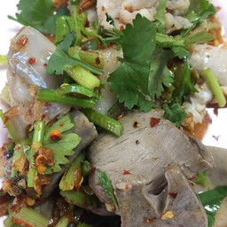 ยำเครื่องใน