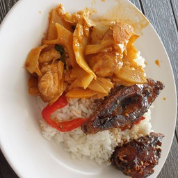 ข้าวแกงแม่พร