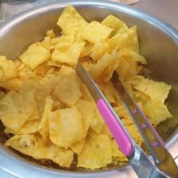 ก๋วยเตี๋ยวต้มยำป้าแอ๋ว สวัสดิการ ทบ. พระราม6