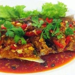 ปลากะพงราดพริก