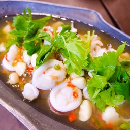 ปลาหมึกไข่นึ่งมะนาว