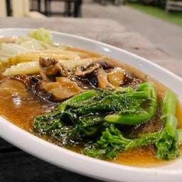 ผัดผักสี่สหาย