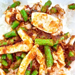 พริกแกงปลาหมึก