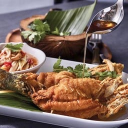 ปลากะพงทอดน้ำปลา Crispy Snapper with Sweet Fishsauce