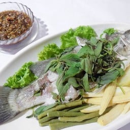 ปลานึ่งจิ้มแจ่ว