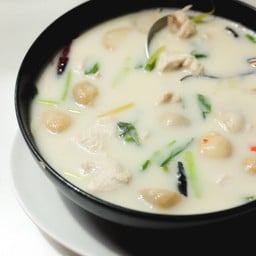 ต้มข่าไก่