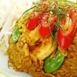 ข้าวผัดพริกแกง