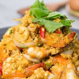 ผัดผงกระหรี่(กับข้าว)