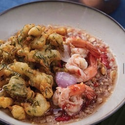 ยำใบชะครามกุ้งสด Crispy Sea Blite & Shrimp