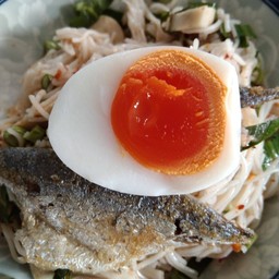 ยำขนมจีนมาดามฝ้าย