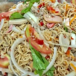 ยำมาม่ารวมมิตร