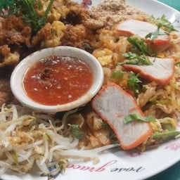 ผัดไทยรวมหอยทอด