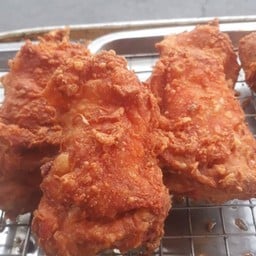 สะโพกไก่ทอด