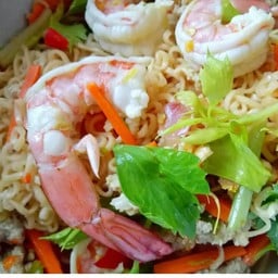 ยำมาม่า Mama Noodle Spicy Salad