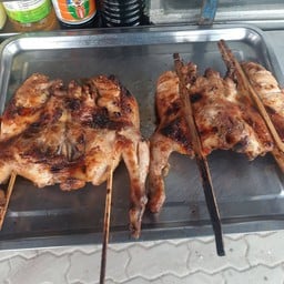 ไก่ย่าง ลาบยโส คุณเปิ้ล