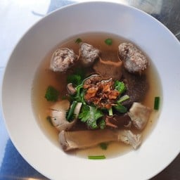 เกาเหลาเลือดหมูลุงเท้ง-ป้าเลิศ(ต้นตำรับสูตรต้มยำ)