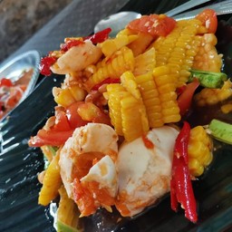 ตำข้าวโพดไข่เค็ม