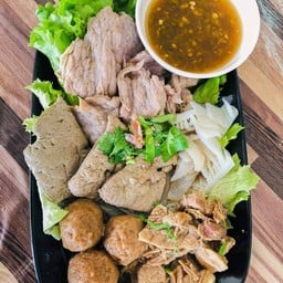 ลวกจิ้มเนื้อ