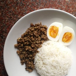 ข้าวหมูสับผัดซีอิ๊ว