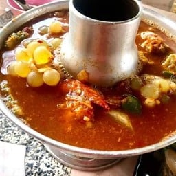 อิ่มหมีพูงกาง